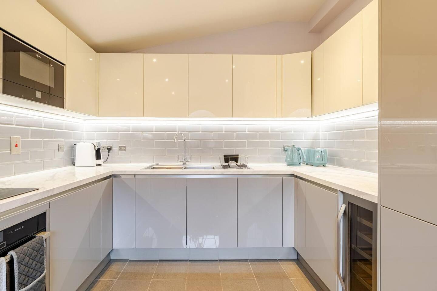 Large Modern Penthouse - 4 Beds 3 Baths By Tower Bridge * Londra