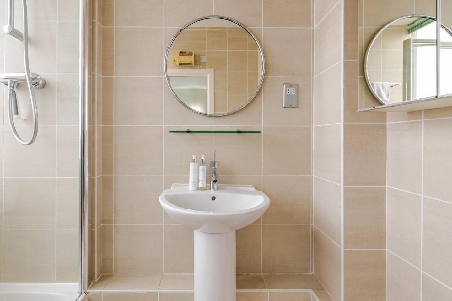 Large Modern Penthouse - 4 Beds 3 Baths By Tower Bridge Londra