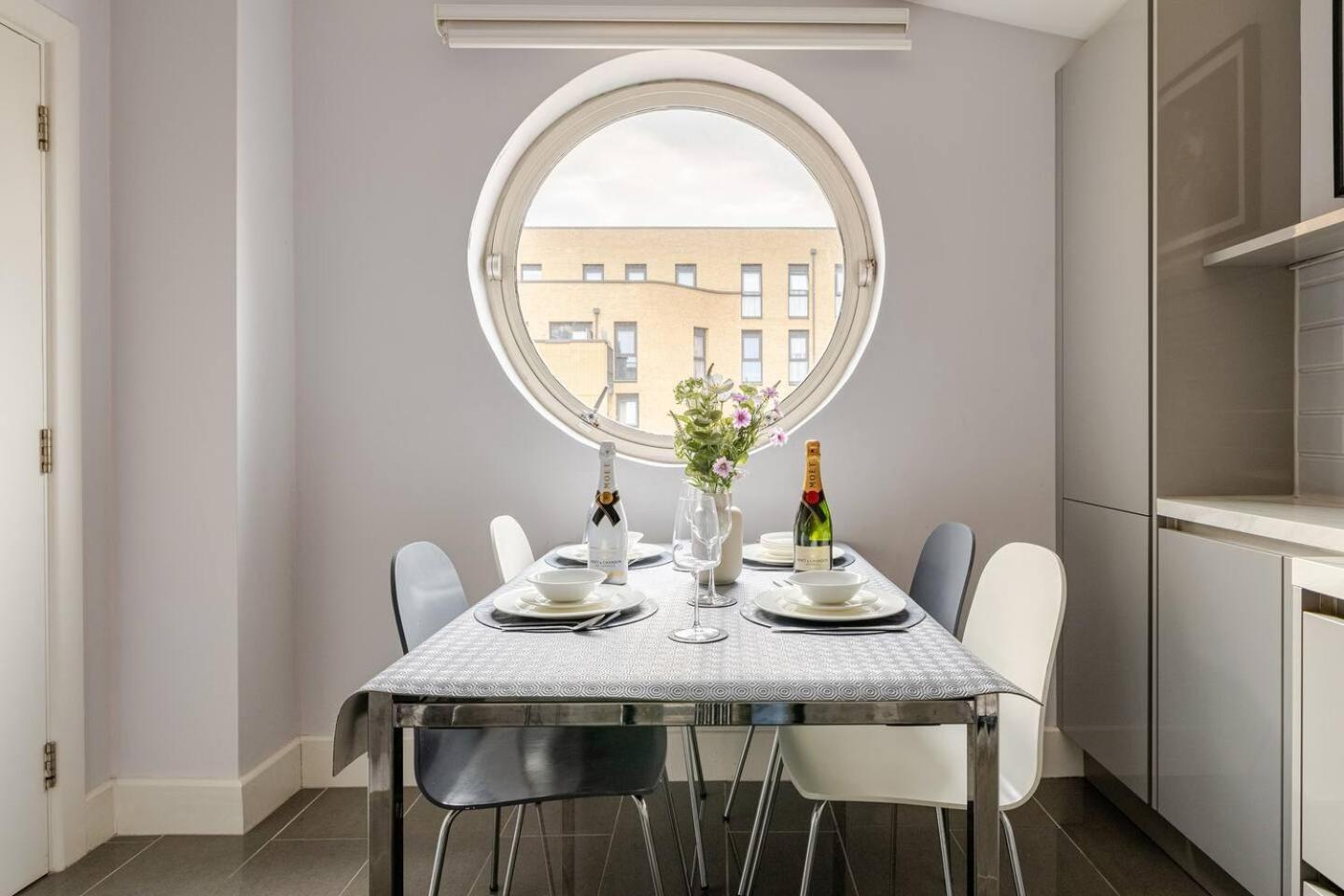 Large Modern Penthouse - 4 Beds 3 Baths By Tower Bridge * Londra