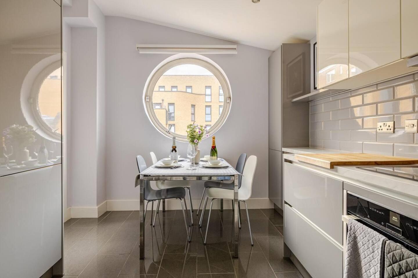 Large Modern Penthouse - 4 Beds 3 Baths By Tower Bridge *